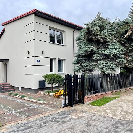 Przestronny Apartament W Centrum Miasta Radom Luaran gambar